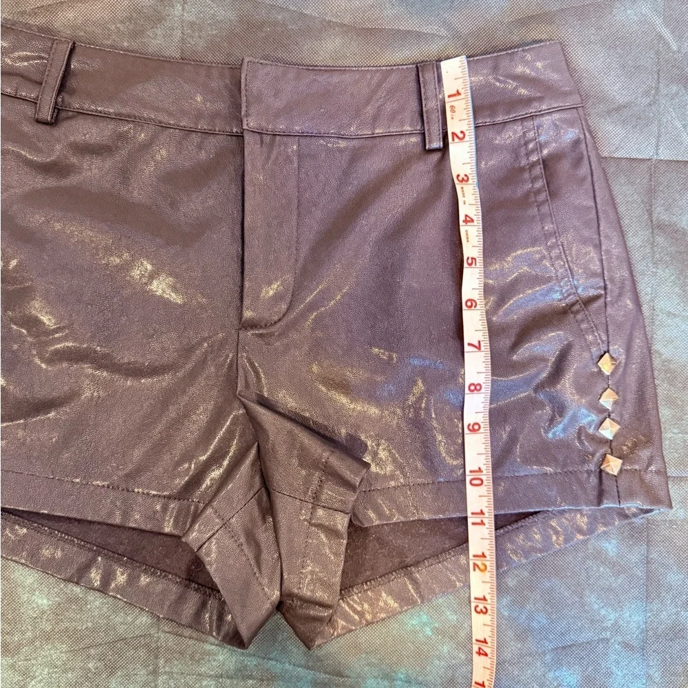 🔥NWOT Forever 21 Women’s Faux Leather Black Shorts Size M 🔥